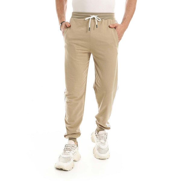 Men's practical and comfortable joggers in multiple colors