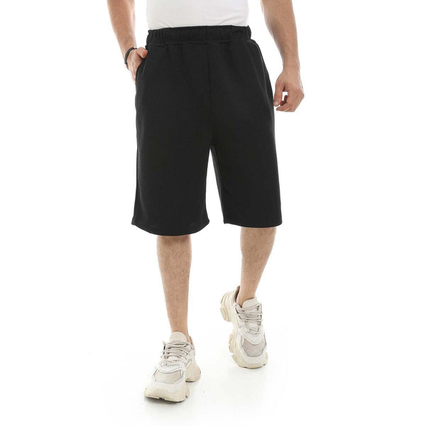 Stylish men's shorts made of cotton and polyester in distinctive colors