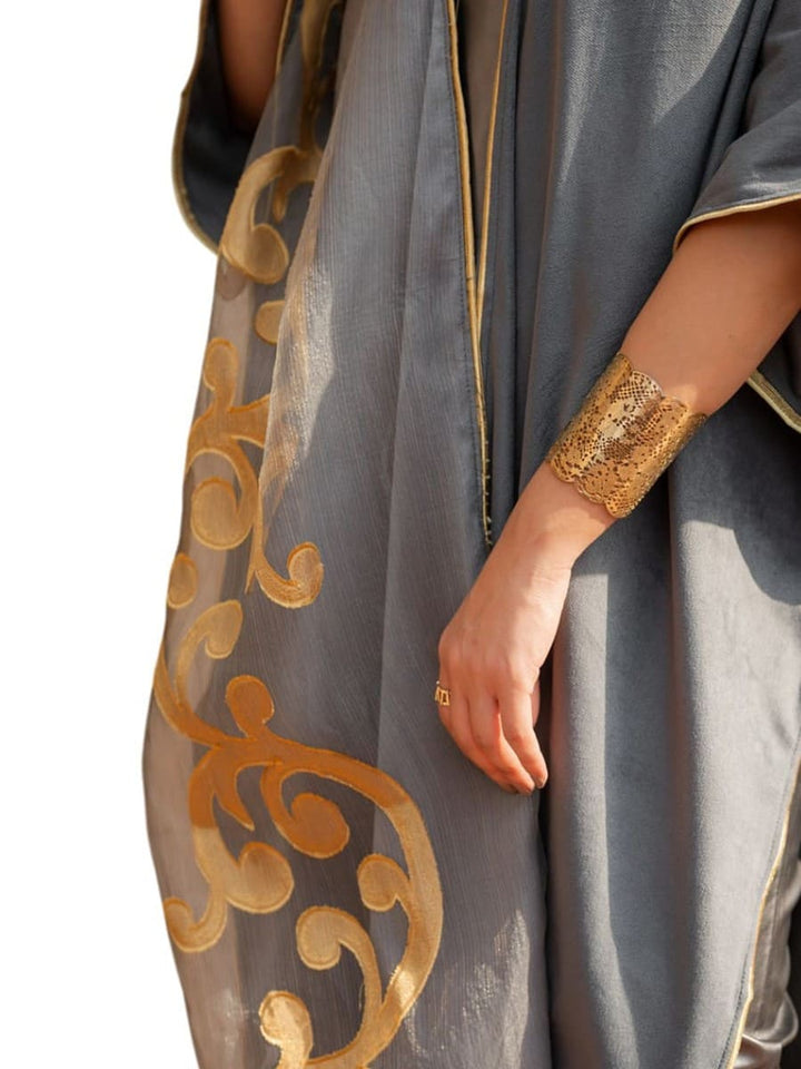 قفطان رمادي ملكي