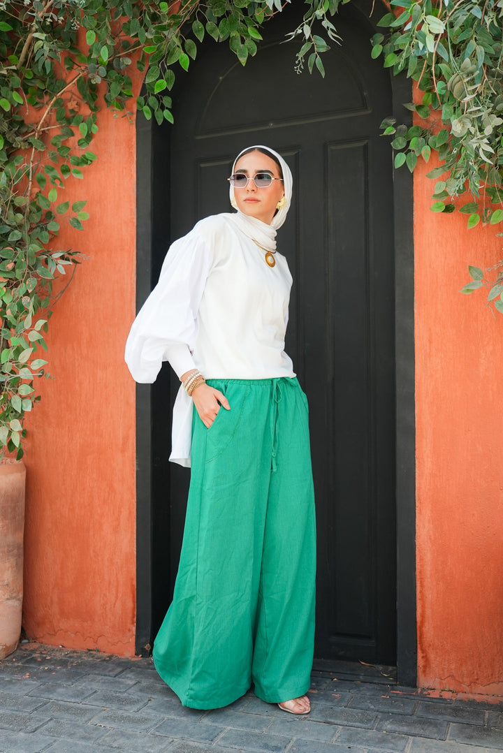 توب حريمي أنيق بتصميم كلاسيكي