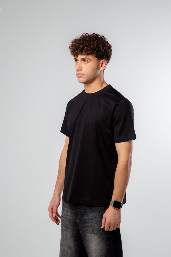 Regular Fit T-Shirt – Legendary Black.