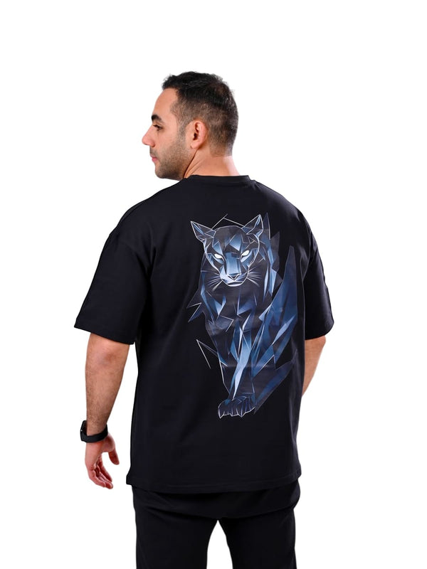 Black T-shirt with a blue touch - an oversized design that combines elegance and comfort