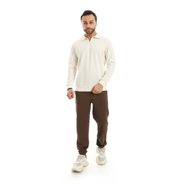 Men's pajamas with a V-neck, long sleeves, and cotton fabric