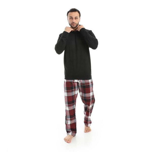 Comfortable velvet pajama set with a hood and plaid pants