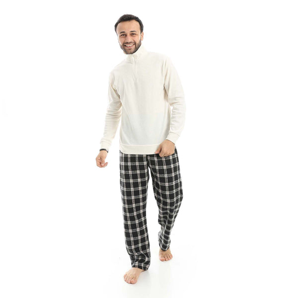 Falafel half-zip pajamas in a comfortable and practical material
