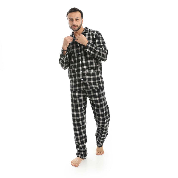 Black pajama set with square buttons, made of soft and comfortable material