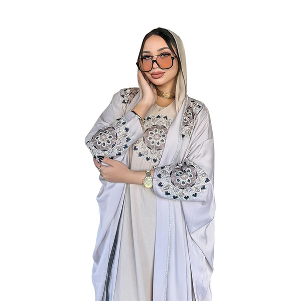 عباية مطرزة حرير