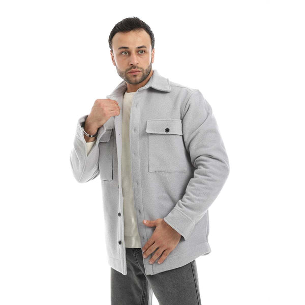 Men's shirt with practical front pockets